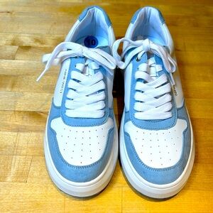 Nine West 10 blue and white